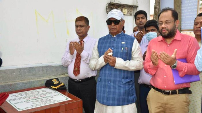 টঙ্গীতে প্রকল্প কাজ পরিদর্শনে দূর্যোগ ব্যবস্থাপনা ও ত্রাণ প্রতিমন্ত্রী