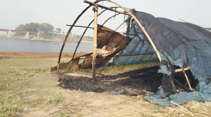 ভাঙ্গুড়ায় রাতে জেলেদের ভাওরে আগুনের ঘটনায় আটক হয়েছেন ইউপি সদস্যসহ তিনজন