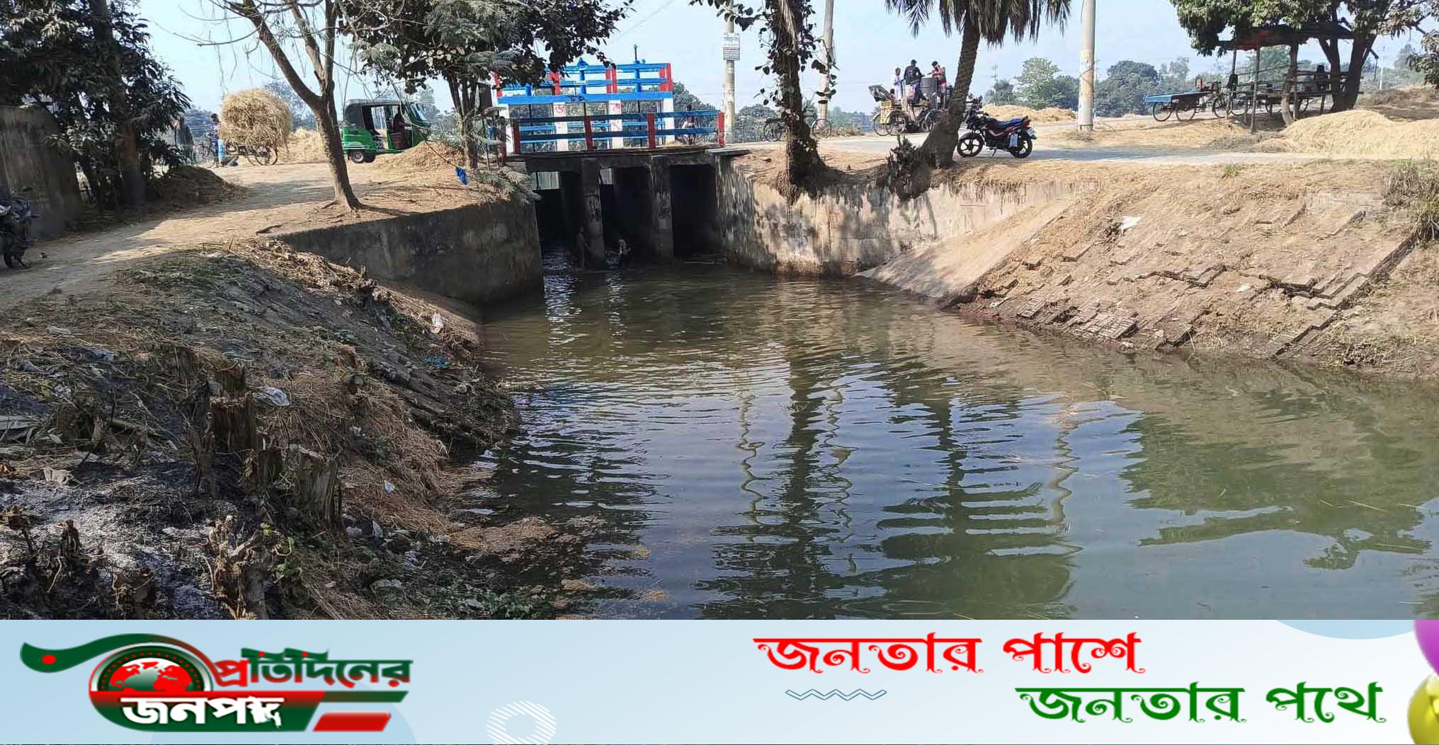 ১৮০ টাকায় প্রতিবিঘা জমিতে সেচ পাচ্ছে কৃষকরা