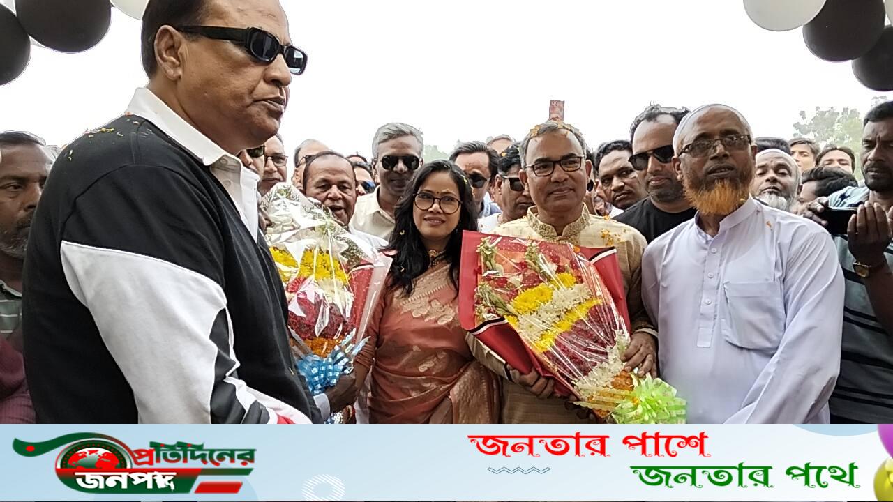 ভাঙ্গুড়ায় নিজ ইউনিয়নের ৩টি স্কুলে ফুলেল সংবর্ধনায় সিক্ত হলেন মাসুদ খন্দকার