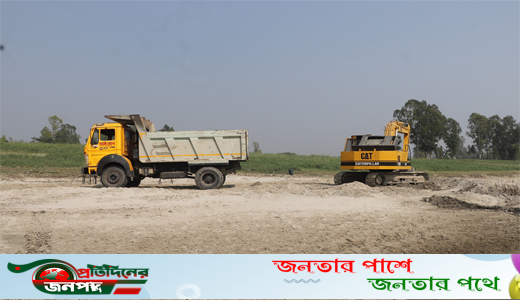 রাত হলেই জেগে উঠে পাবনার সব বালু দস্যুরা