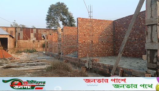 ভাঙ্গুড়ায় রেলের জমিতে আওয়ামী লীগ ও বিএনপি নেতার ভবন নির্মাণ