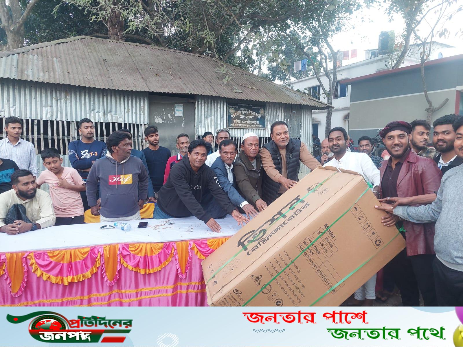 ভাঙ্গুড়ায় ফ্রিজ টিভি ক্রিকেট টুর্নামেন্টে  ফাইনালে রাজসাহেব বিজয়ী