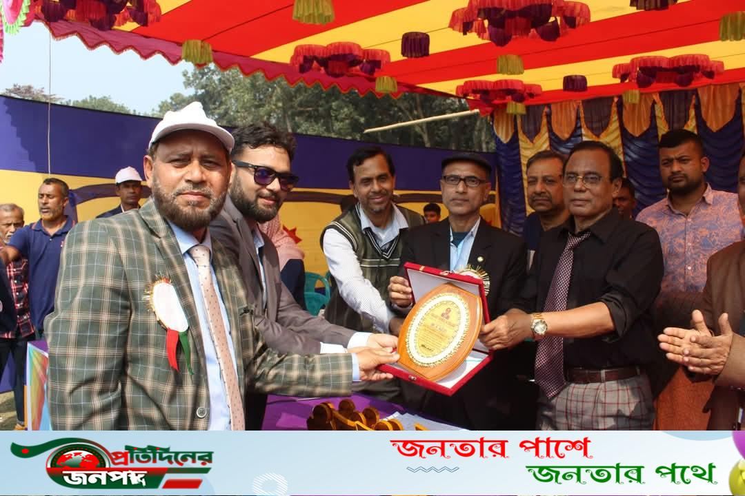 পাবনার বেড়ার গ্যালাক্সী স্কুল এন্ড কলেজের বার্ষিক ক্রিড়া ও পুরস্কার বিতরণী অনুষ্ঠানে 