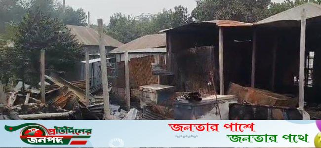 বেড়ায় অগ্নিকান্ডে ১৪ ব্যবসা প্রতিষ্ঠান ভস্মিভূত