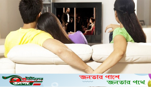 ভাঙ্গুড়ায় পরকীয়ায় ধরা পল্লী পশু চিকিৎসক, প্রেমিকা দুই সন্তানের জননী প্রবাসীর স্ত্রী