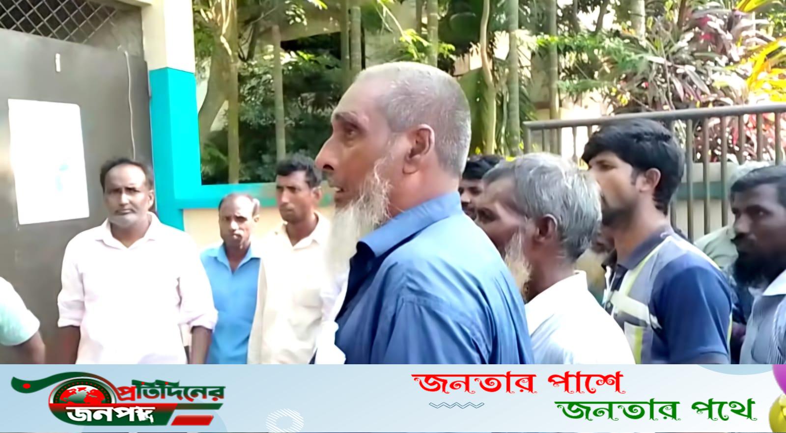 ভাঙ্গুড়ায়  ন্যায্য মূল্য সারের দাবীতে  কৃষকদের বিক্ষোভ মিছিল