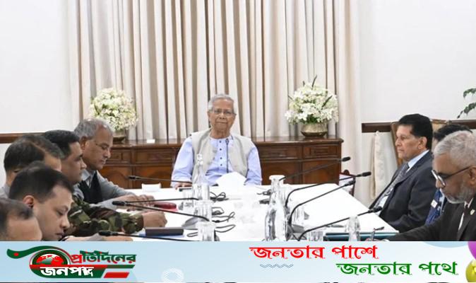 নির্বাচনের আগে যে কোনো মূল্যে আইনশৃঙ্খলা স্বাভাবিক রাখতে হবে: প্রধান উপদেষ্টা